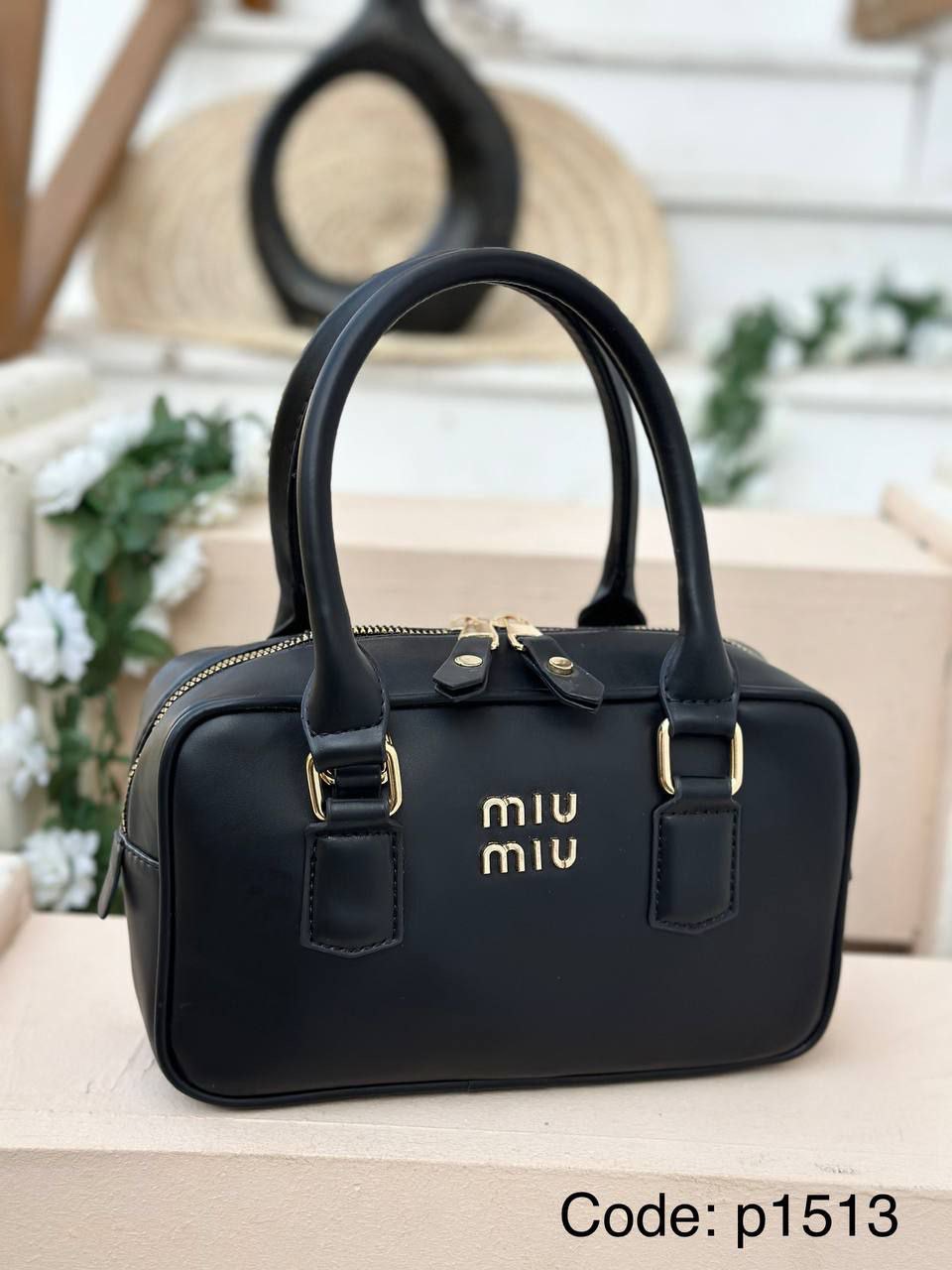 /public/uploads/photos/shares/Suzy bags/IMG_4325.jpeg